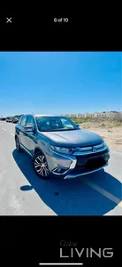 Mitsubishi Outlander  2016